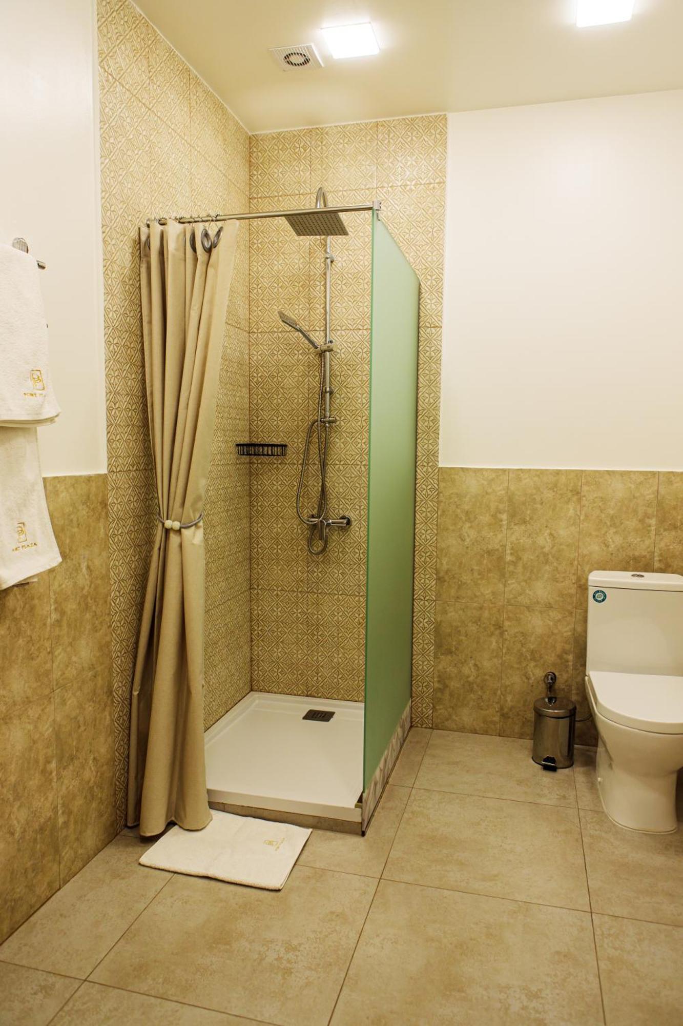 Port Plaza Evn Hotel P'arak'ar Exterior foto