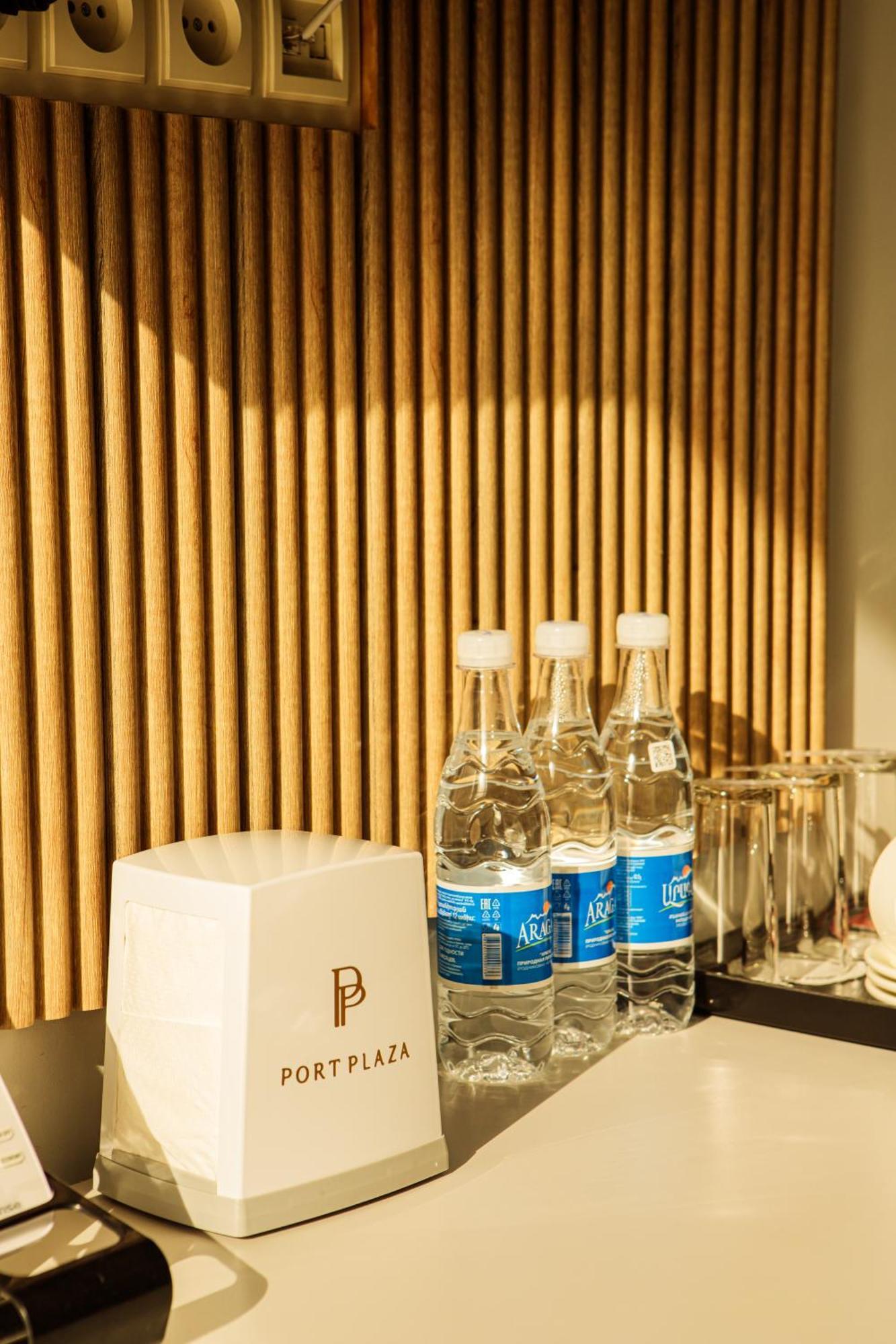 Port Plaza Evn Hotel P'arak'ar Exterior foto